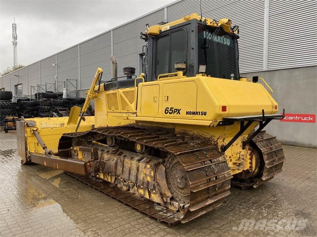 Komatsu D65PX-18 Гусеничные бульдозеры