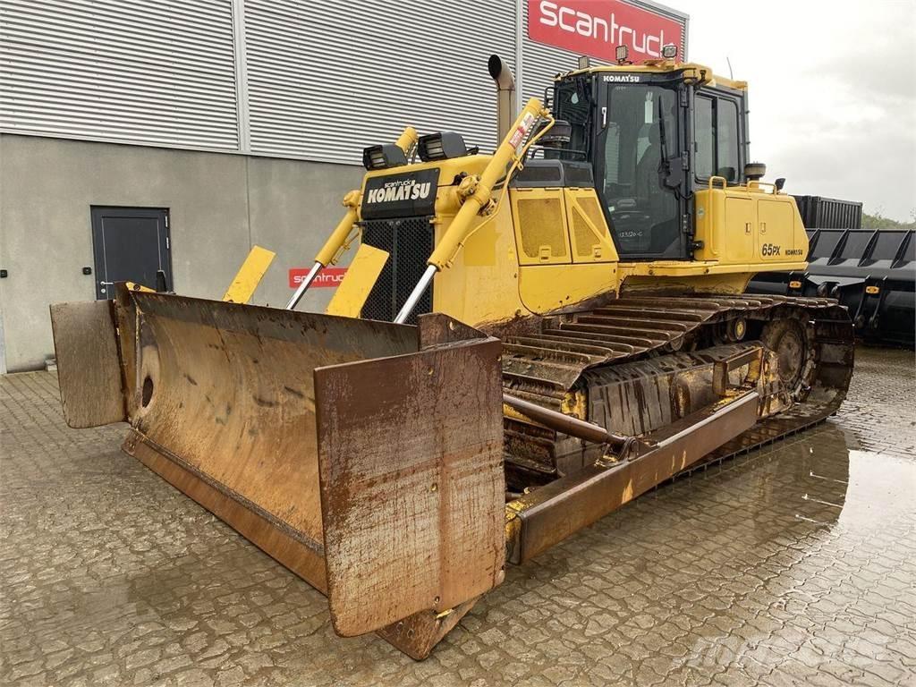 Komatsu D65PX-18 Гусеничные бульдозеры