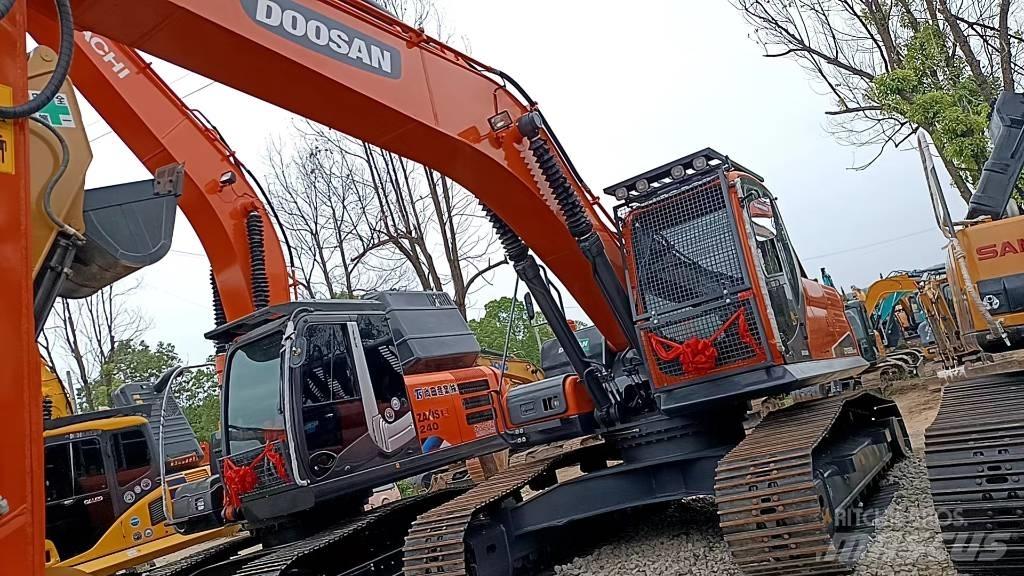 Doosan DX 225 LC Гусеничные экскаваторы