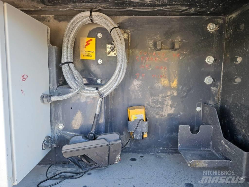 Sandvik QJ 341 Мобильные дробилки