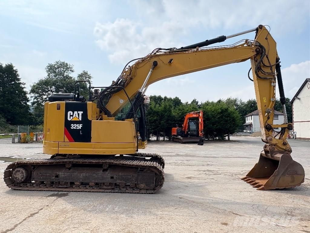CAT 325 FL CR Гусеничные экскаваторы