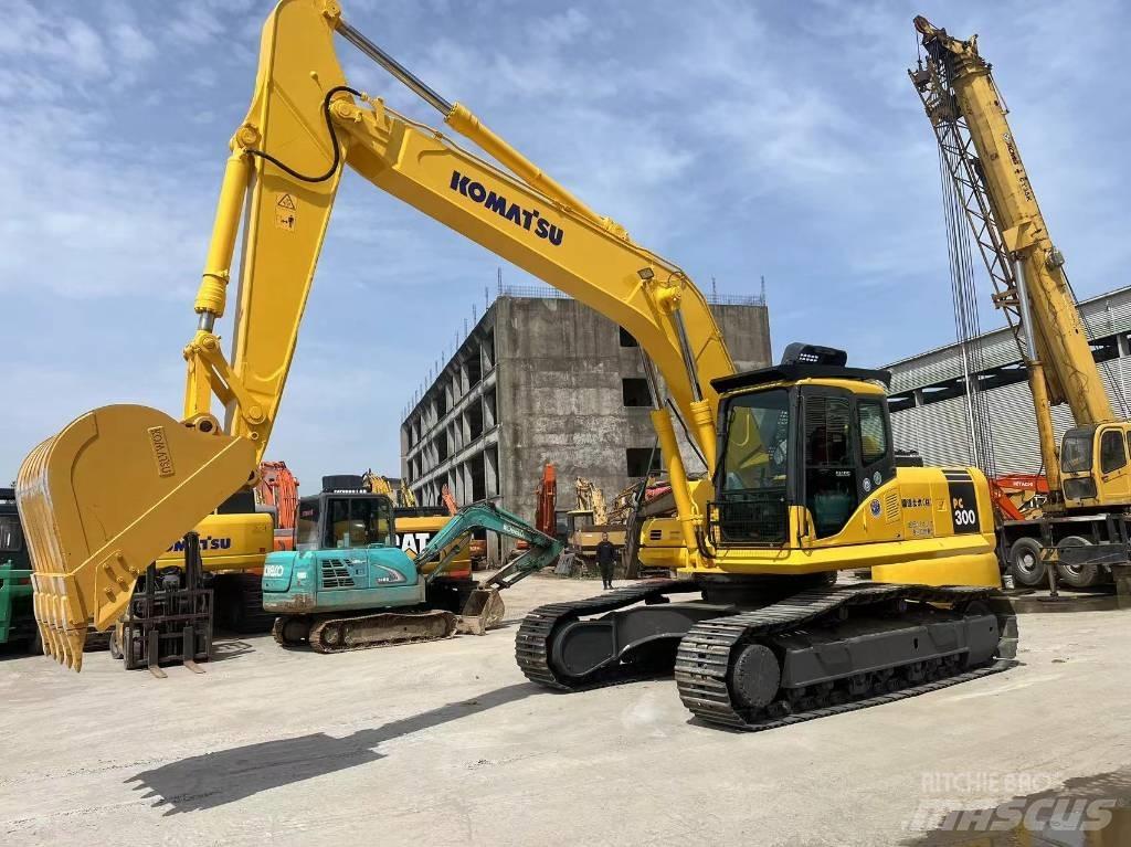 Komatsu PC 300 Гусеничные экскаваторы