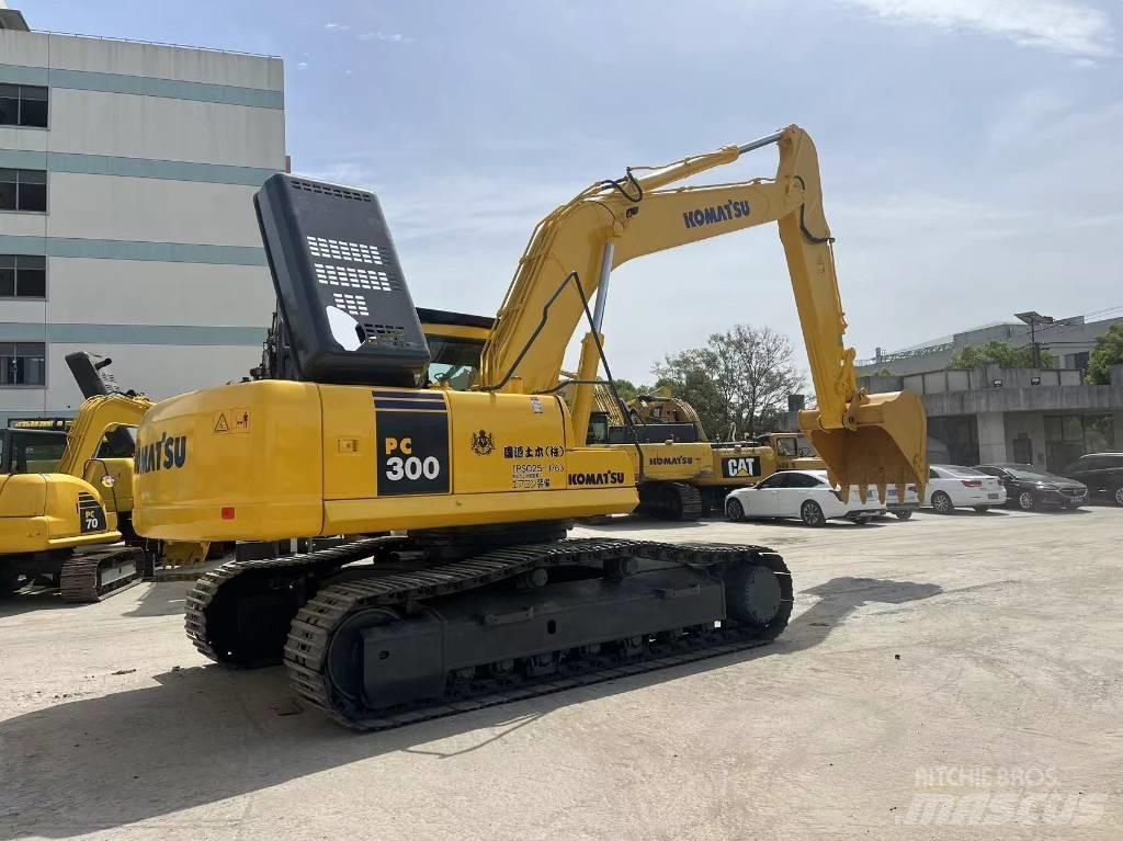 Komatsu PC 300 Гусеничные экскаваторы