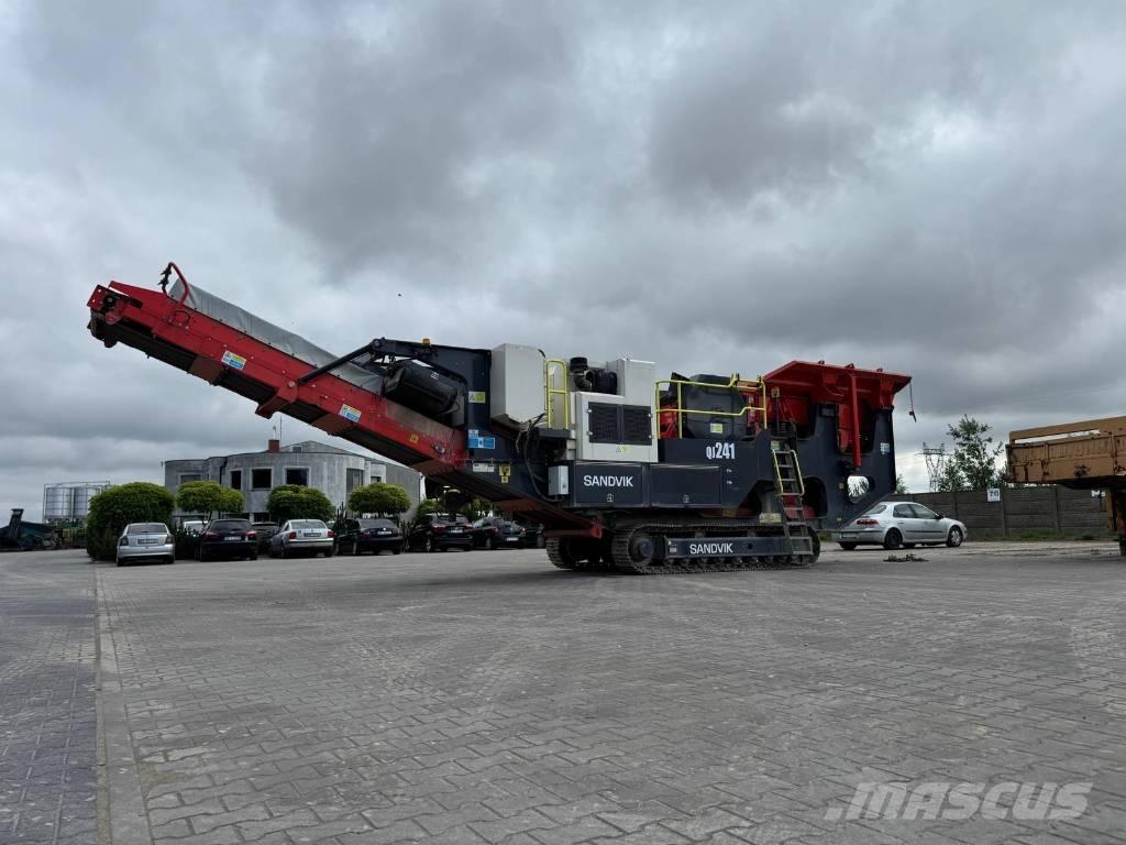 Sandvik QJ 241 Мобильные дробилки