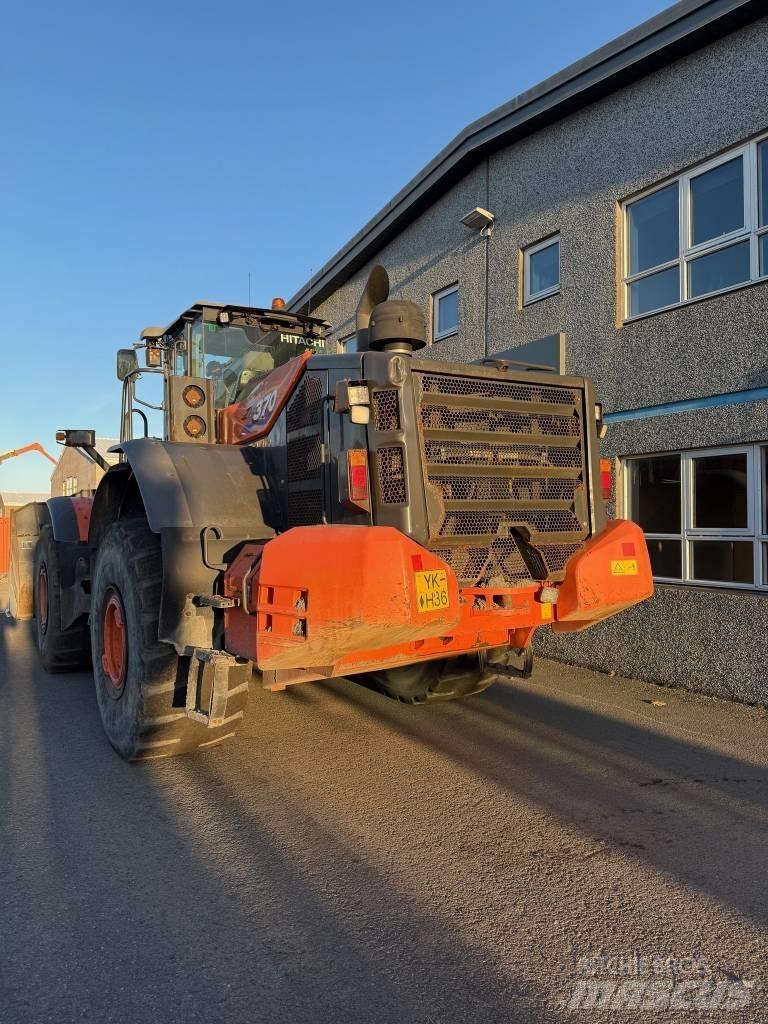 Hitachi ZW 370-6 Фронтальные погрузчики