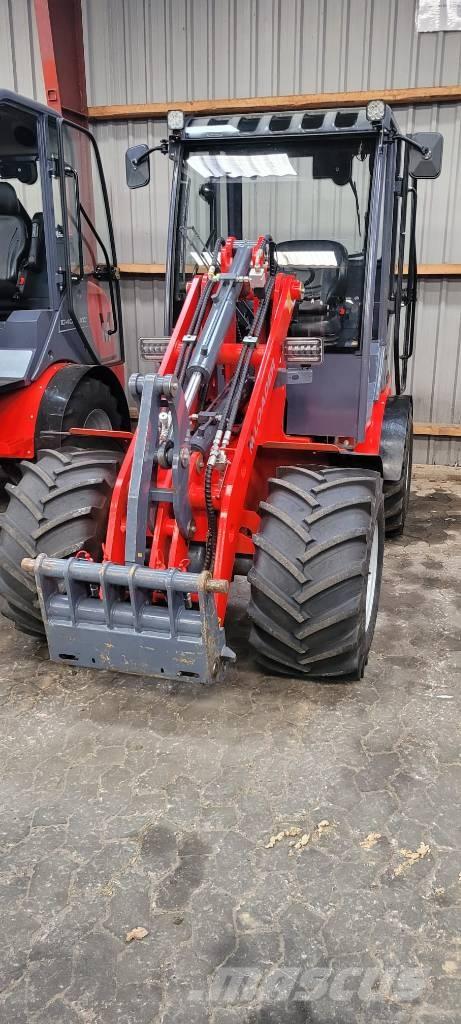 VM Loader 1036 LXC Малые погрузчики