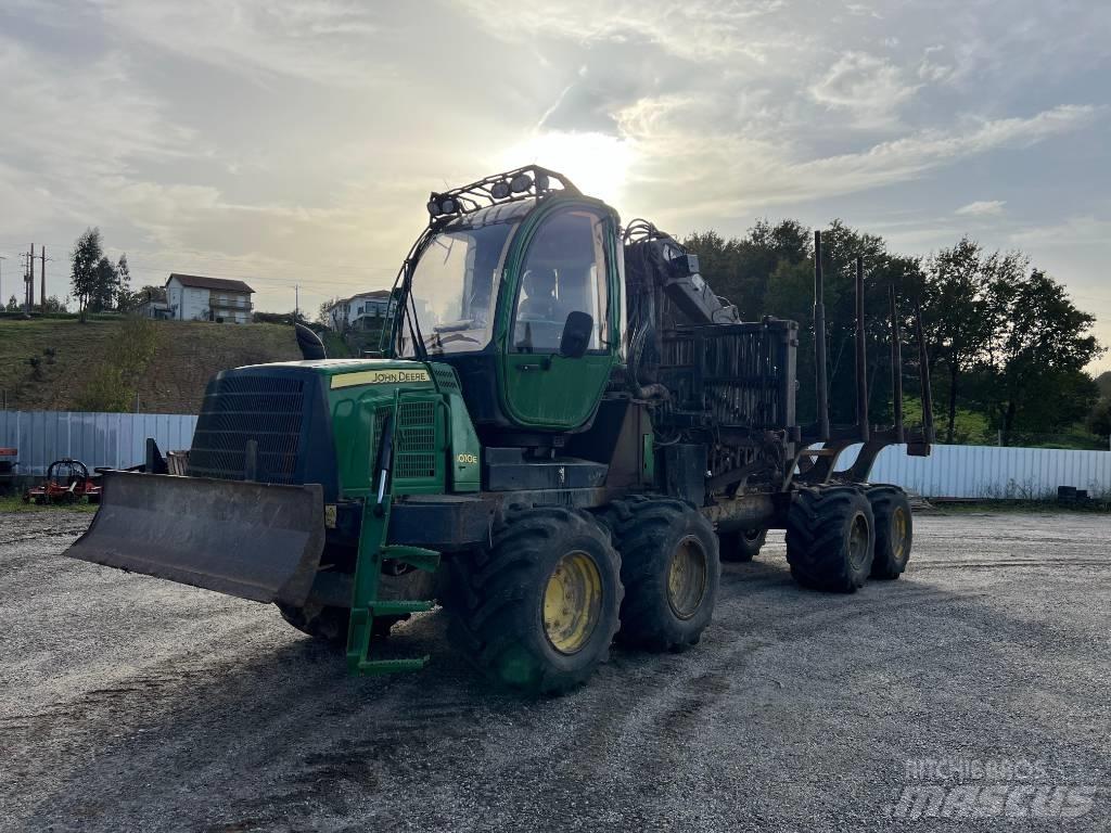 John Deere 1010 E Форвардеры