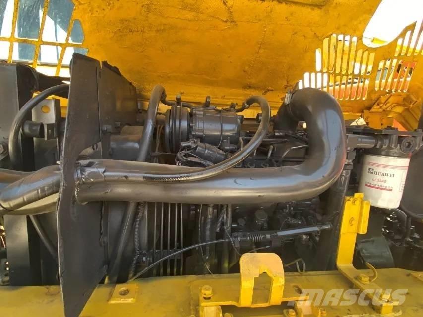 Komatsu PC60-7 Гусеничные экскаваторы