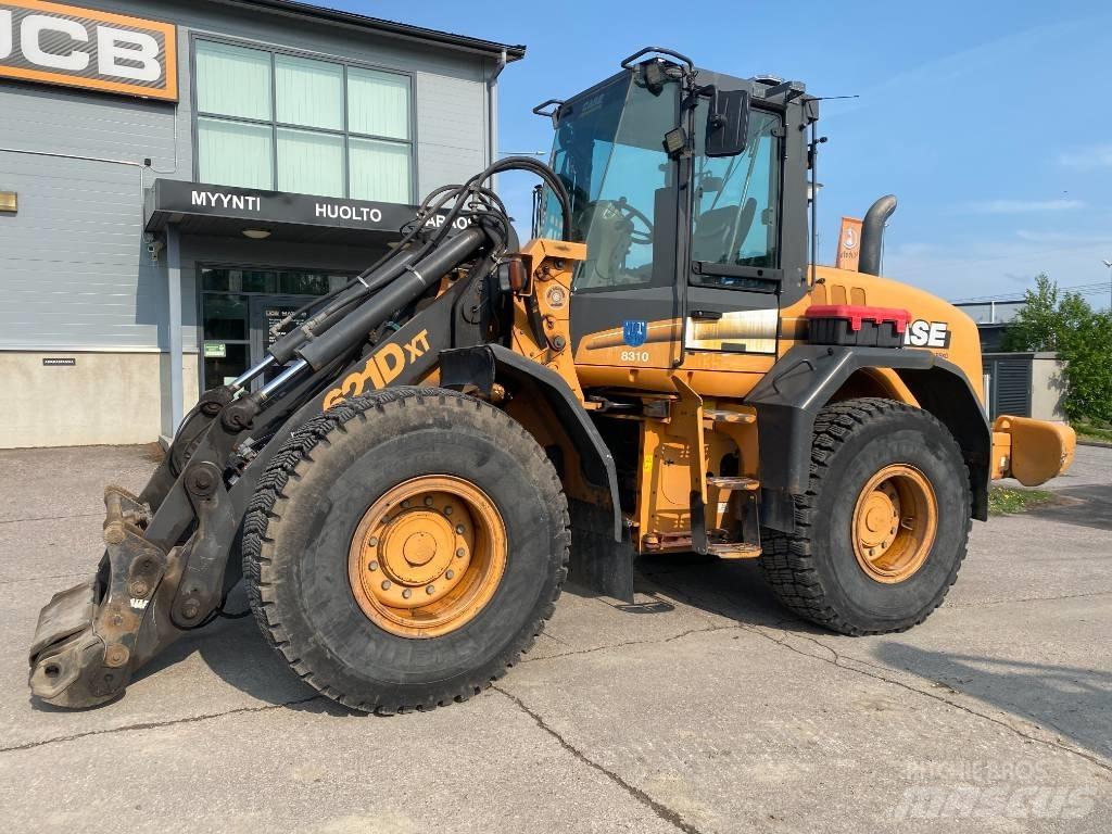 CASE 621 D XT Фронтальные погрузчики