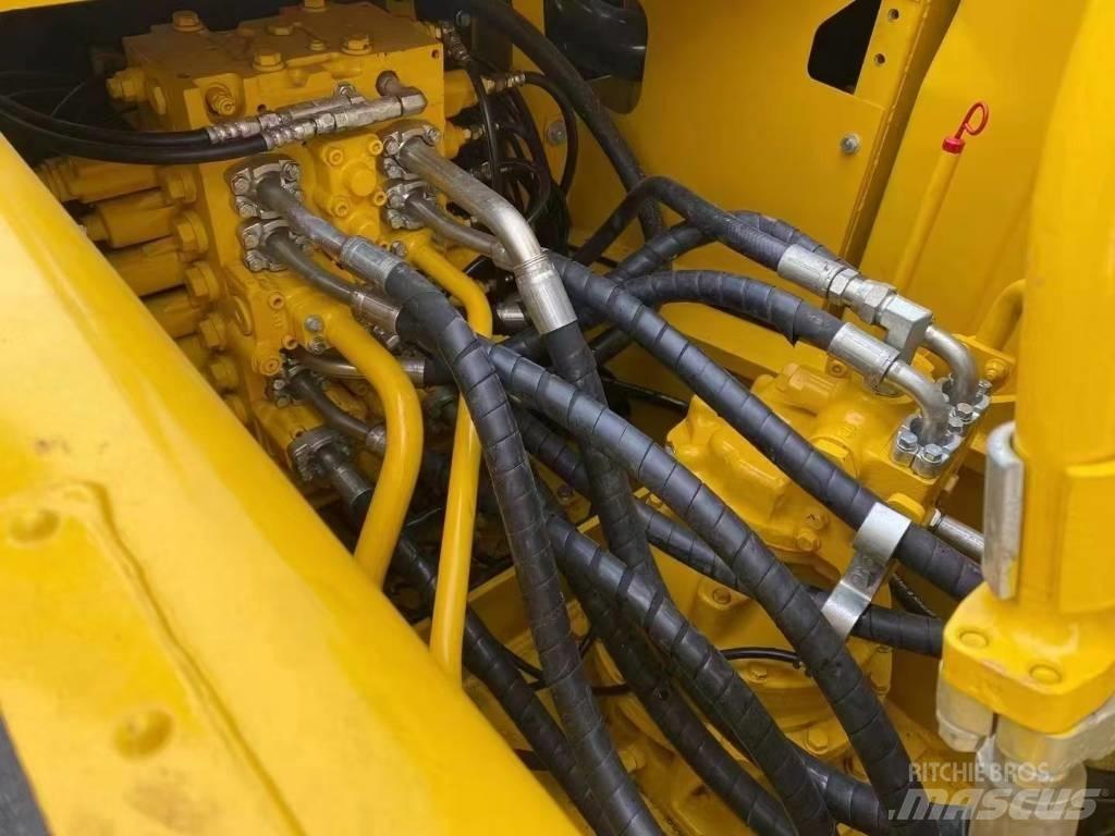 Komatsu 200-8 Гусеничные экскаваторы