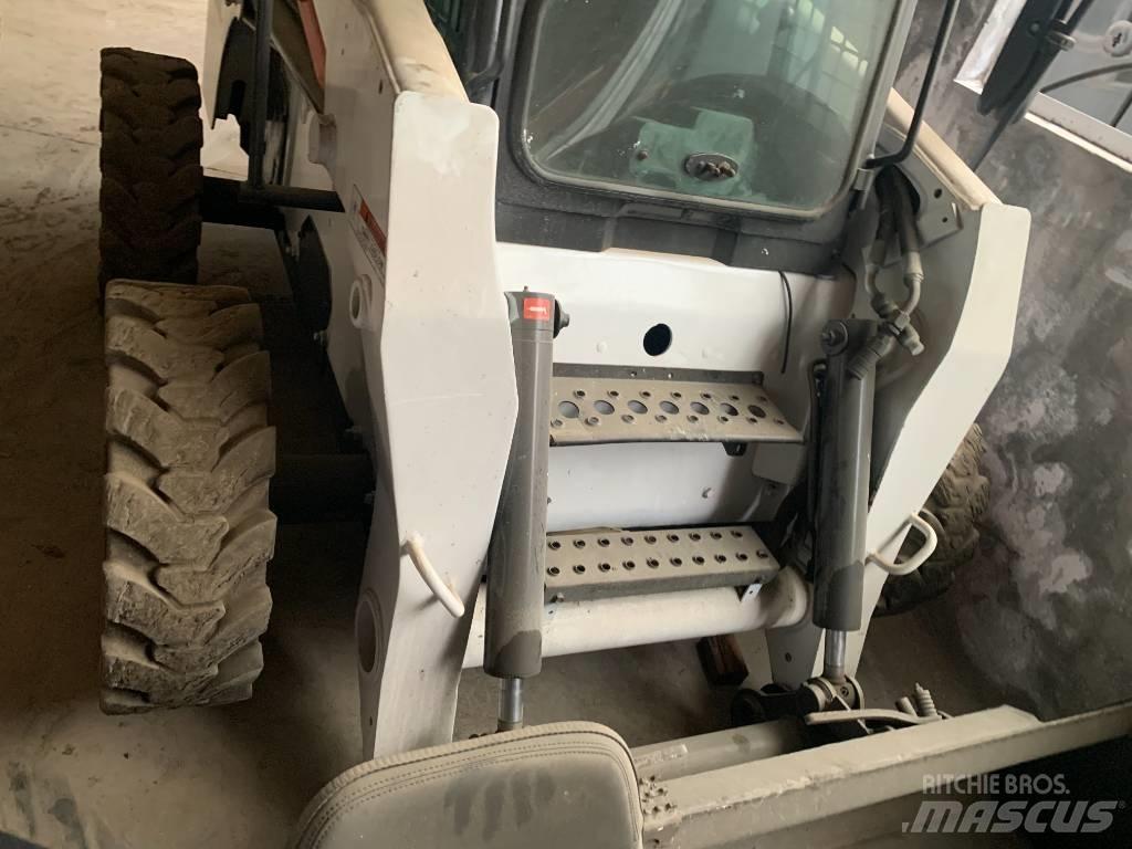 Bobcat S 300 Мини-погрузчики