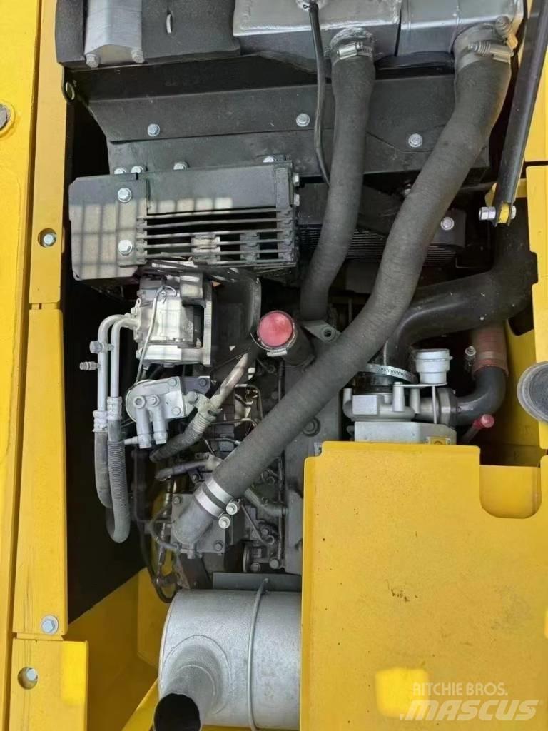 Komatsu PC 130 Гусеничные экскаваторы
