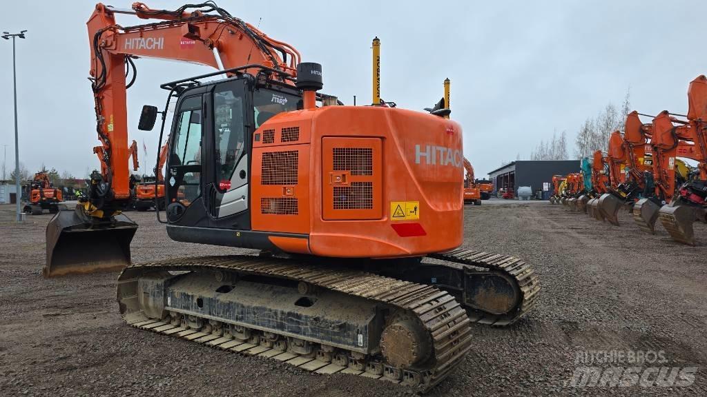 Hitachi ZX 225USLC-6 Гусеничные экскаваторы
