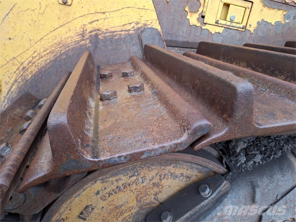 Komatsu D275 AX Строительная техника - Другие