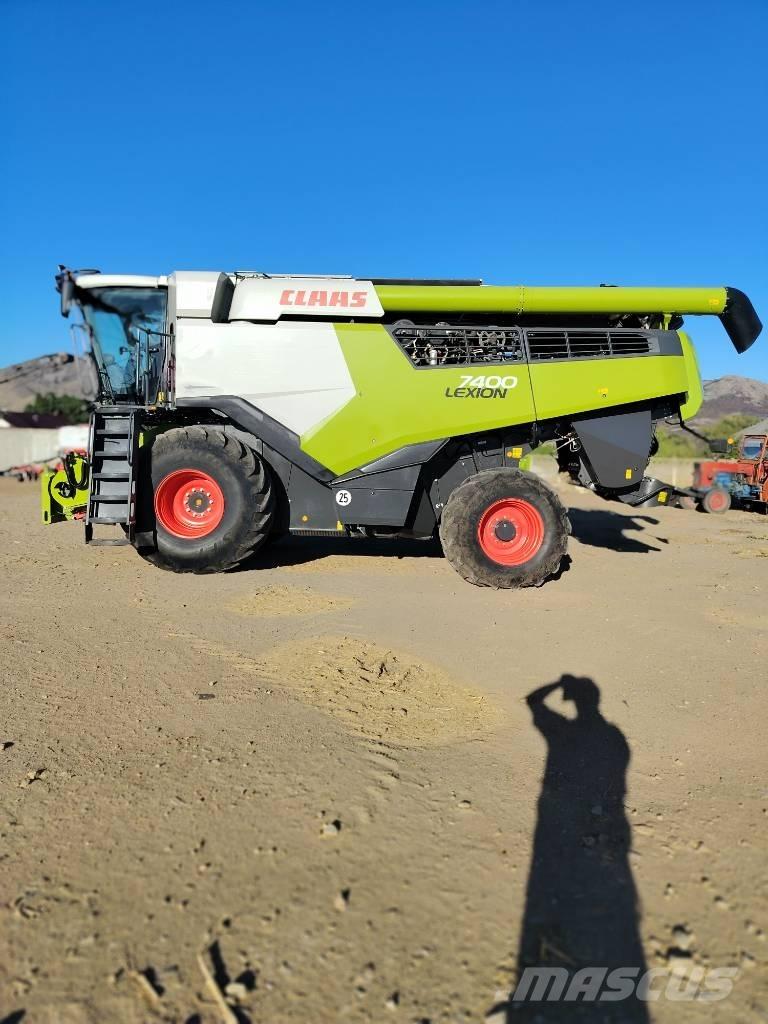 CLAAS Lexion 7400 Зерноуборочные комбайны
