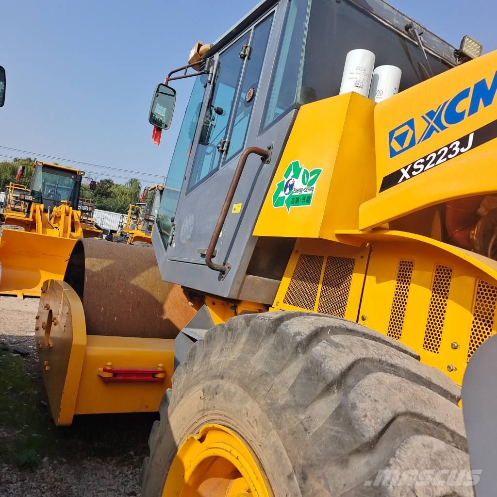 XCMG XS223J Грунтовые катки