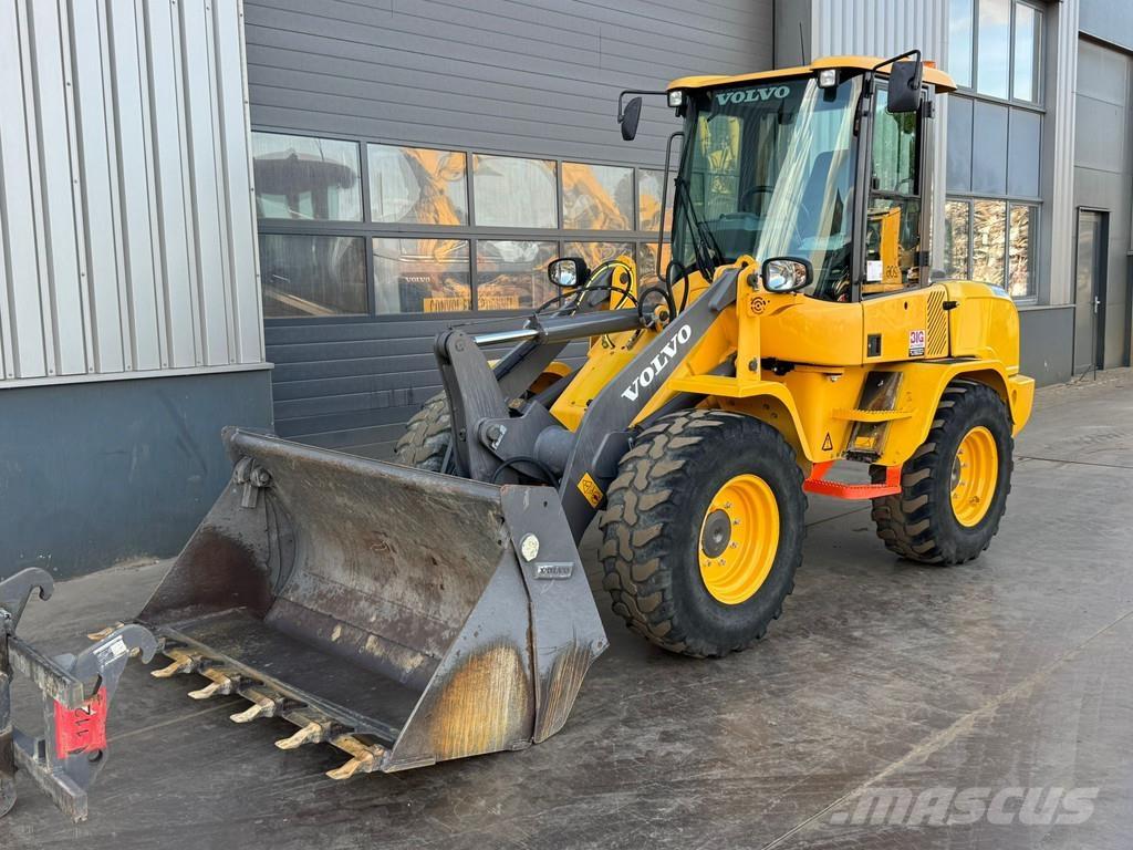 Volvo L30G Фронтальные погрузчики