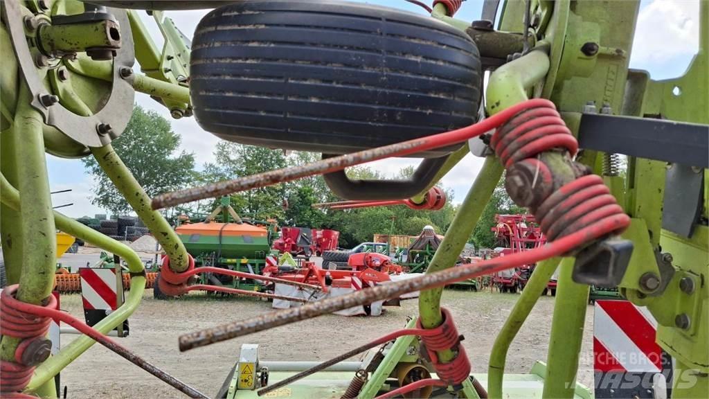 CLAAS Volto 900 Грабли-ворошилки