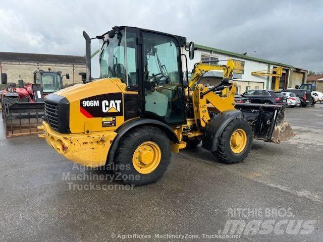 CAT 906 Фронтальные погрузчики