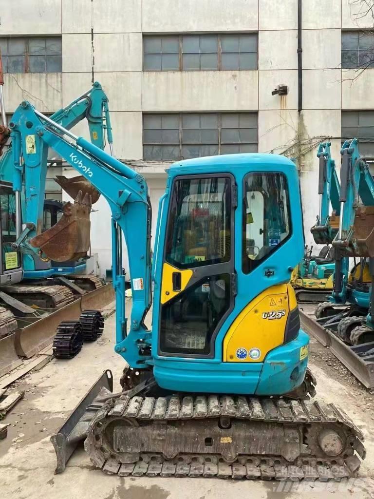 Kubota U 25 Мини-экскаваторы