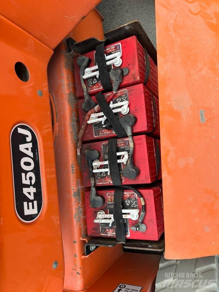 JLG E 450 AJ Коленчатые подъемники