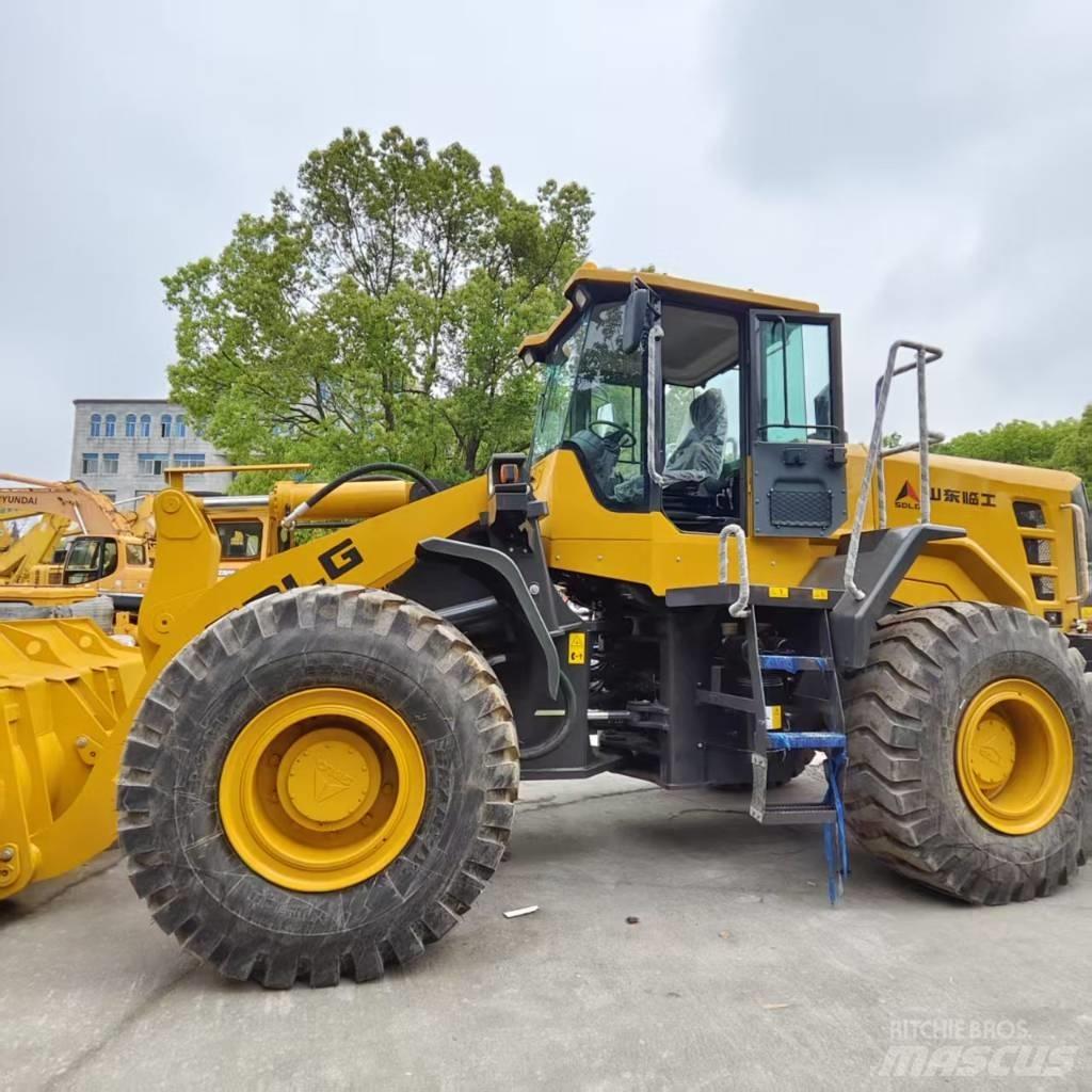 SDLG 958F Фронтальные погрузчики