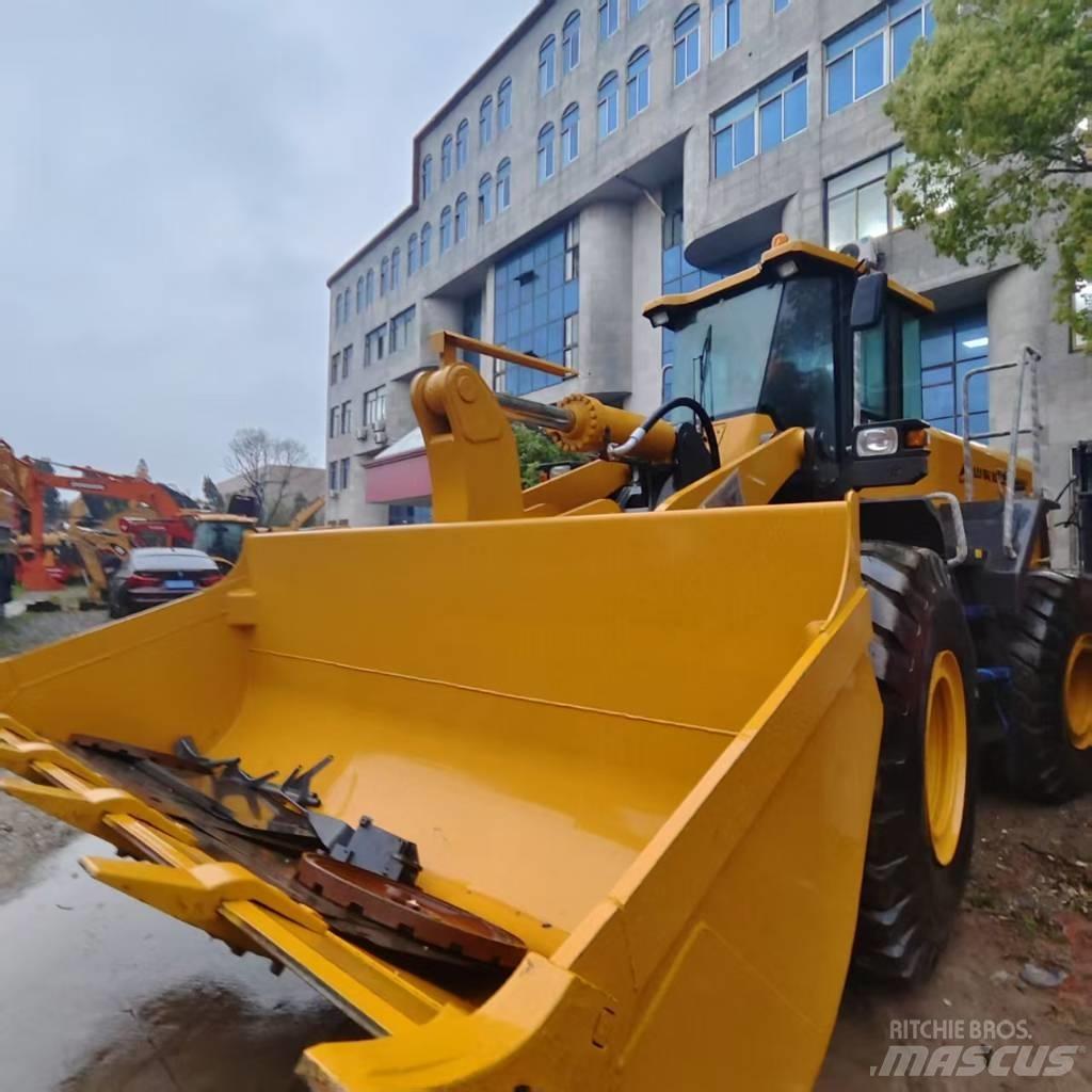 SDLG 958F Фронтальные погрузчики