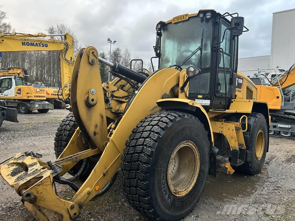 CAT 926 Фронтальные погрузчики
