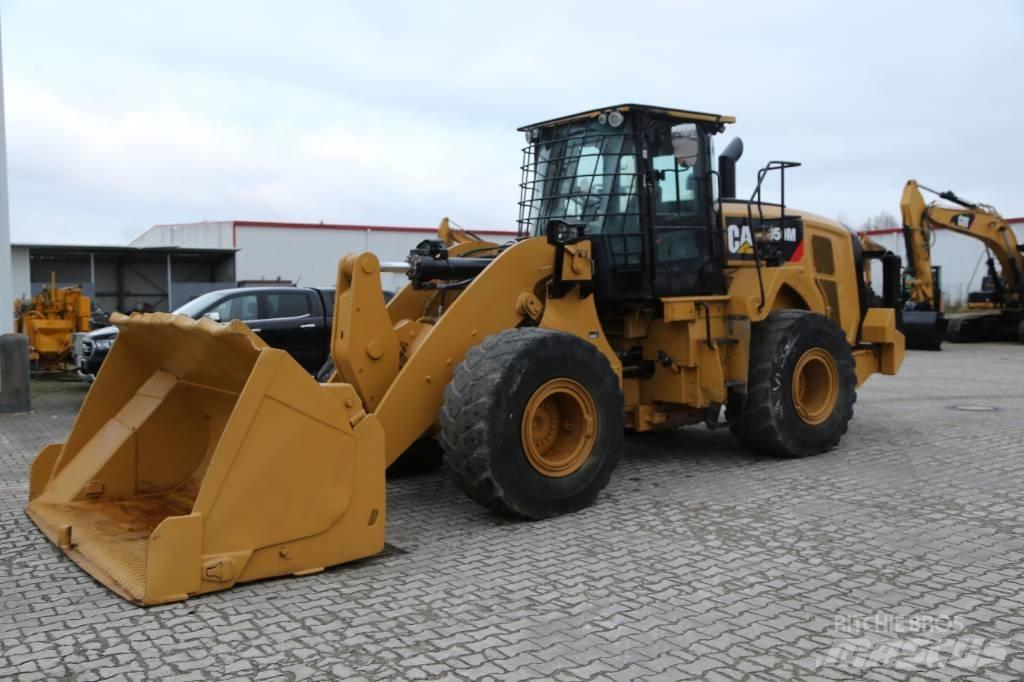 CAT 950M Фронтальные погрузчики