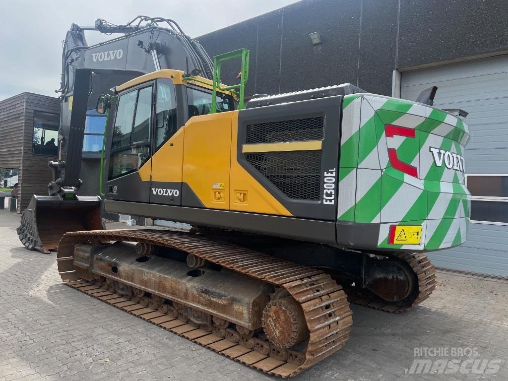Volvo EC300EL Гусеничные экскаваторы