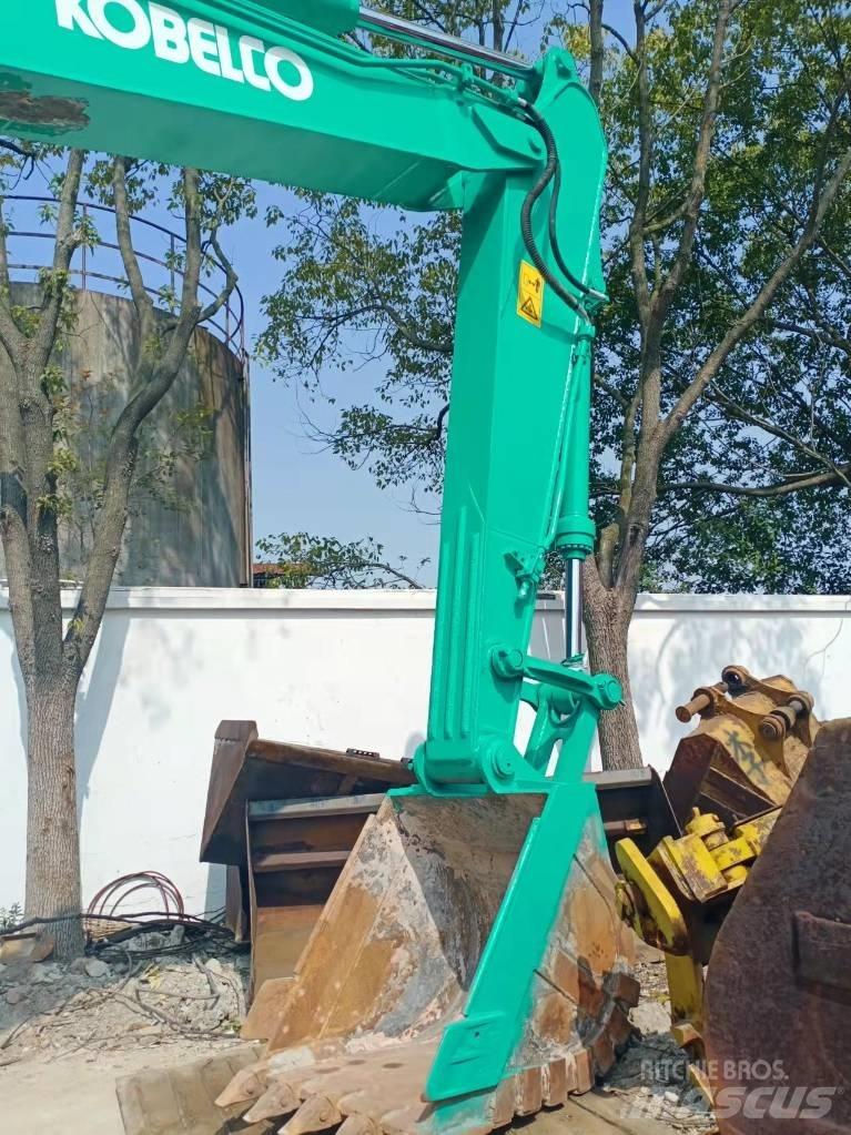 Kobelco SK 200 Гусеничные экскаваторы