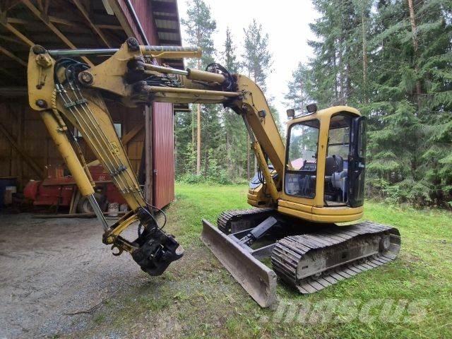 Komatsu PC75 UU Гусеничные экскаваторы