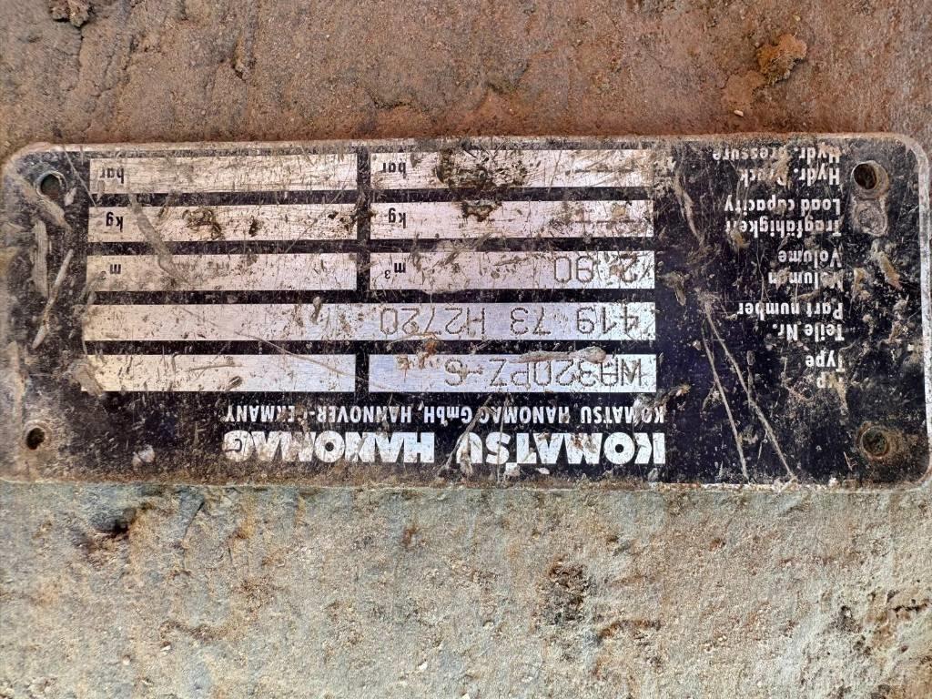 Komatsu WA 320 PZ-6 Фронтальные погрузчики