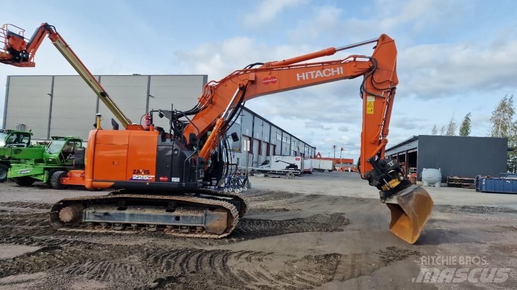 Hitachi ZX225USRLC-6 Гусеничные экскаваторы