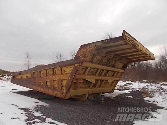 CAT 777B Карьерные самосвалы