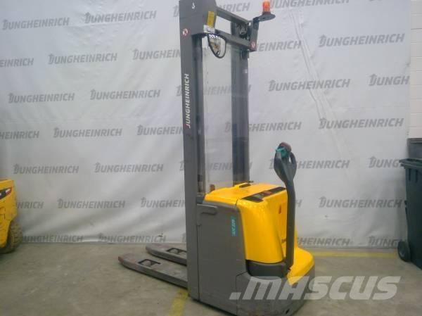 Jungheinrich EJC 220 Ручные штабелёры с электроподъёмом
