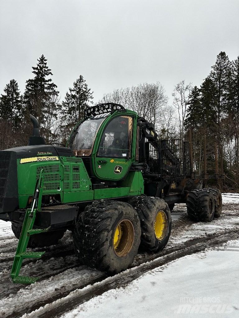 John Deere 1510G Форвардеры