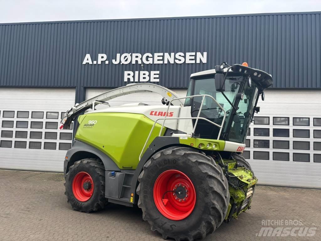 CLAAS Jaguar 960 4WD Самоходные кормоуборочные комбайны