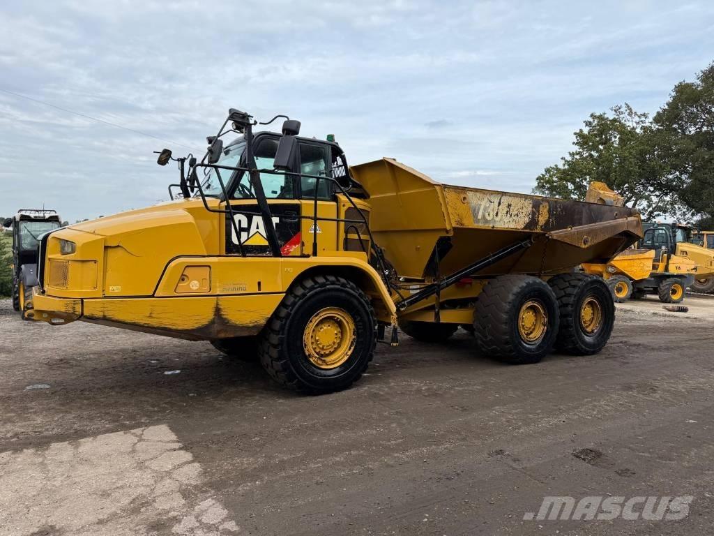 CAT 730 C Шарнирно-сочленённые самосвалы