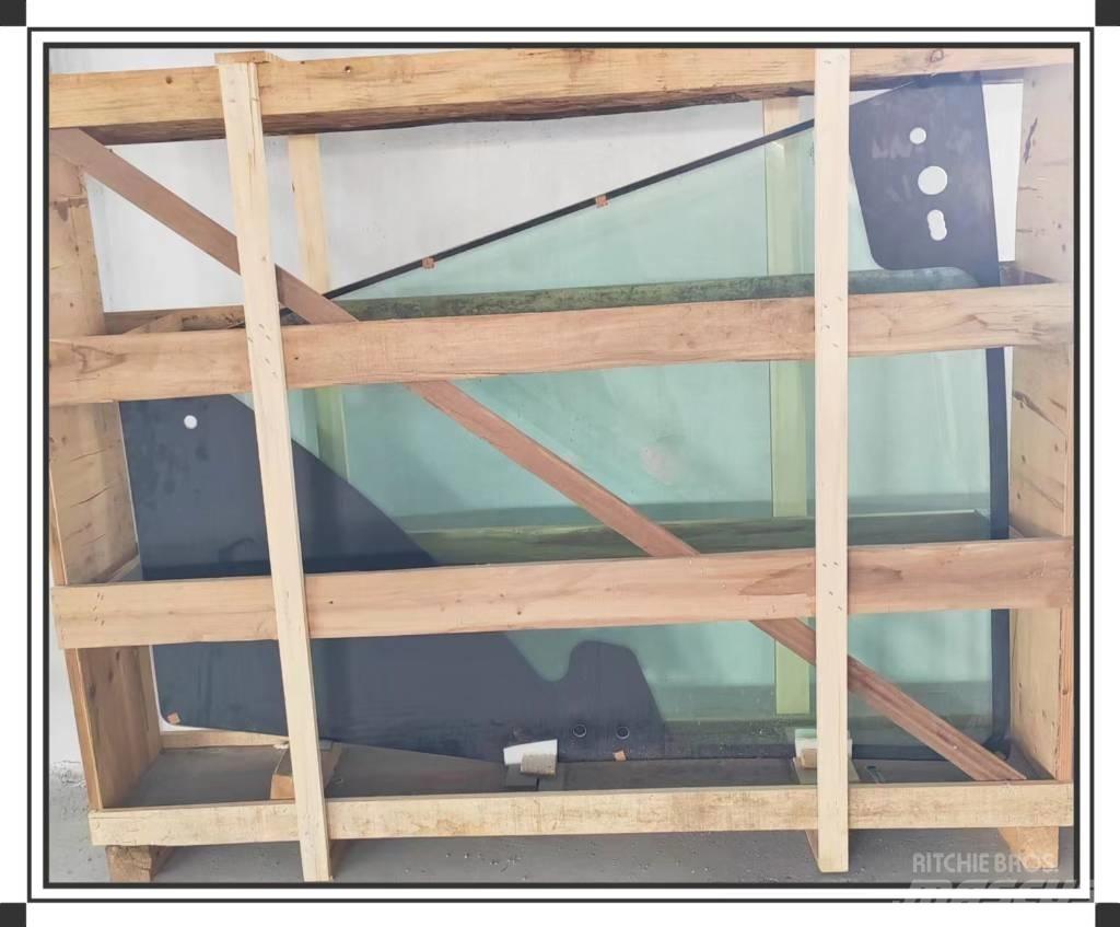 CLAAS Door glass Кабины