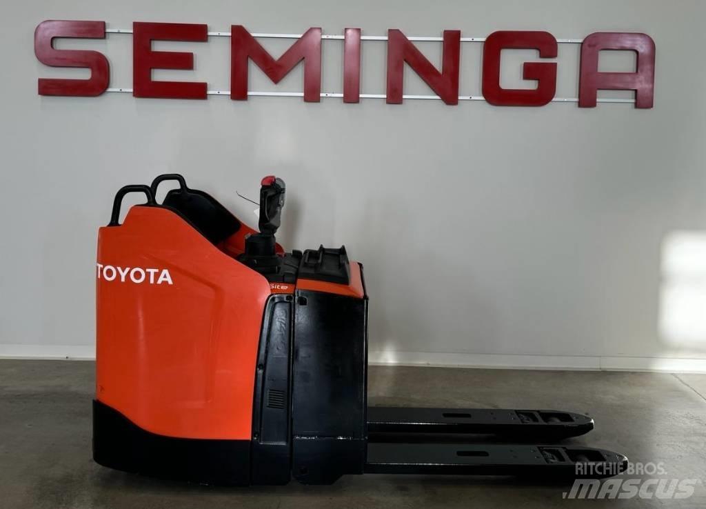 Toyota 10545  LPE200 Ручные электрические тележки