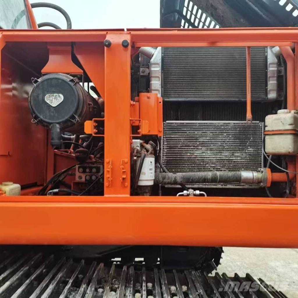 Doosan DX 225 LC Гусеничные экскаваторы