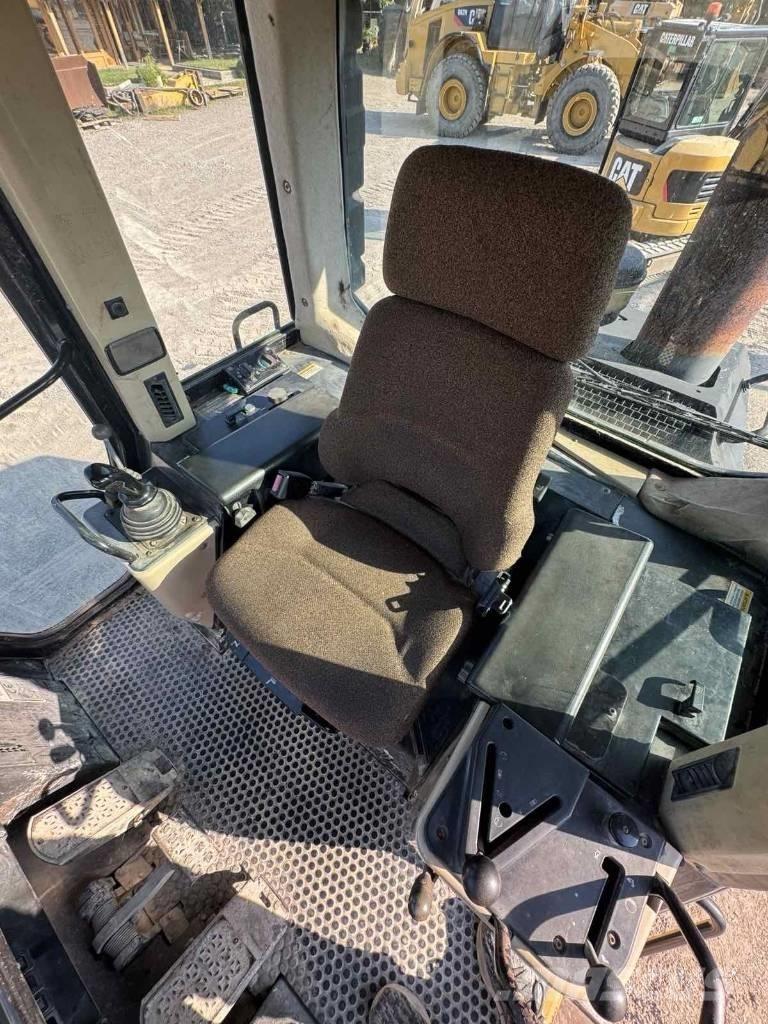 CAT 963 C Гусеничные фронтальные погрузчики