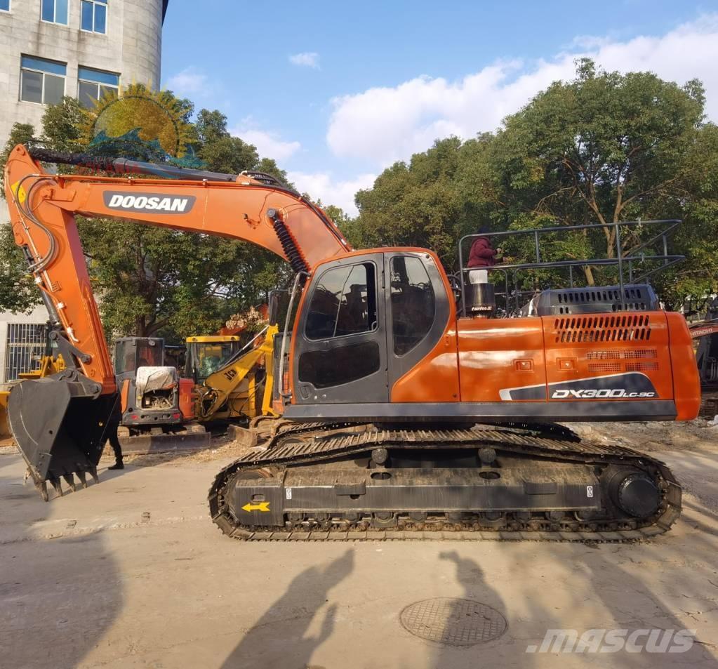 Doosan DX 300 LC Гусеничные экскаваторы
