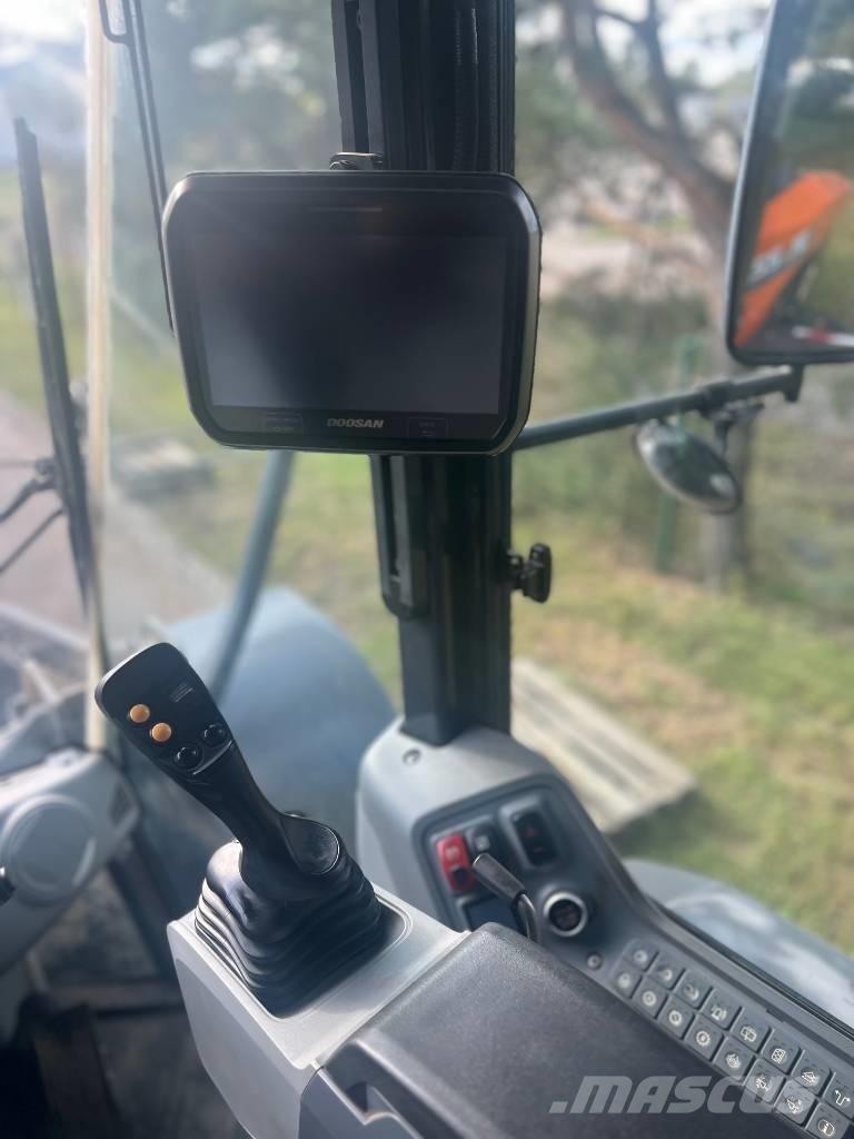 Doosan DL 220-7 Фронтальные погрузчики