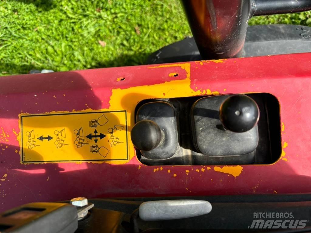 JCB 2 THS Мини-самосвалы