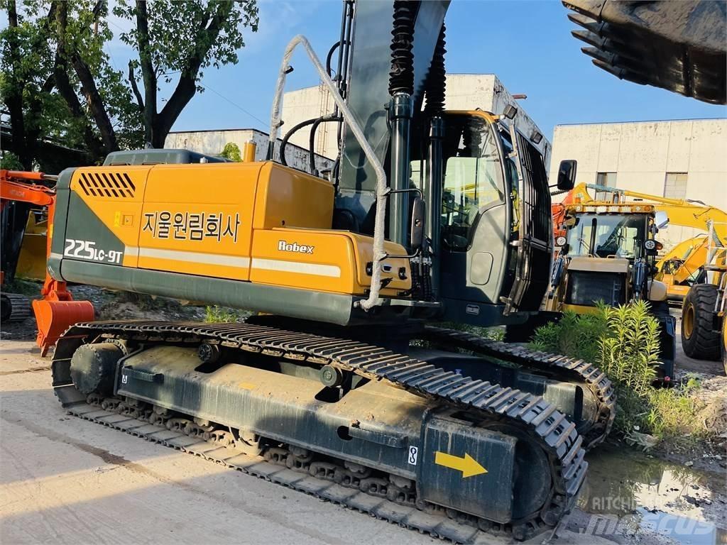 Hyundai 225 lc 9t Гусеничные экскаваторы