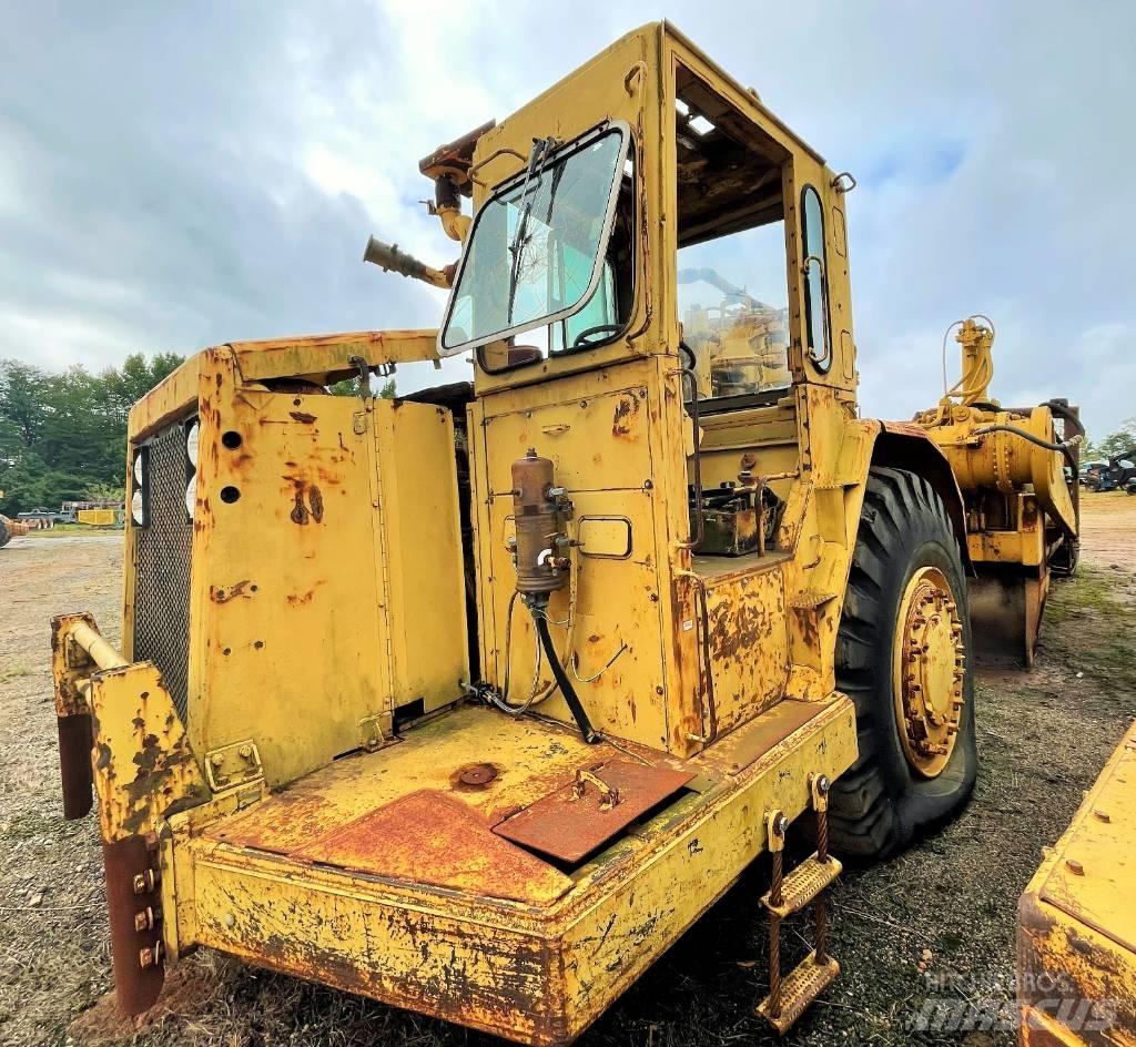 CAT 631 D Поливочные машины