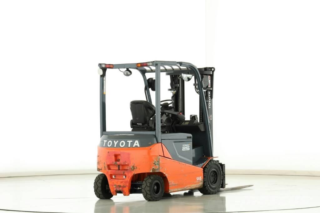 Toyota 8 FBMT 25 Электропогрузчики