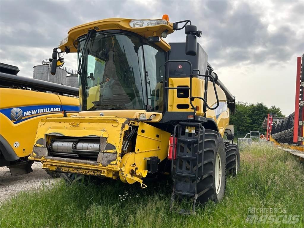 New Holland CR 980 Зерноуборочные комбайны